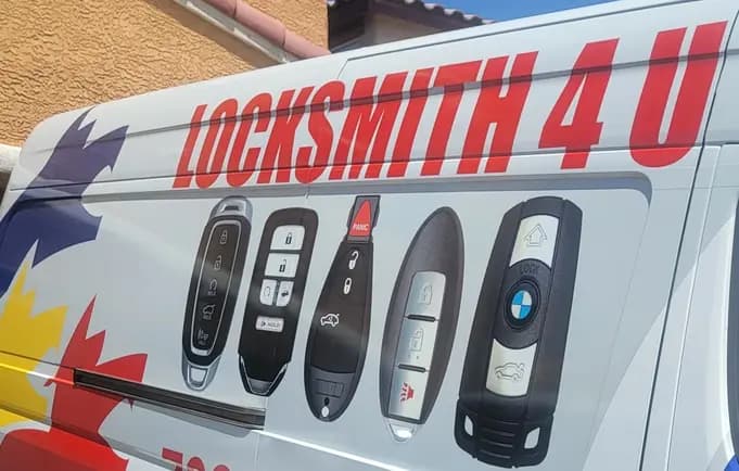 Car key replacement service